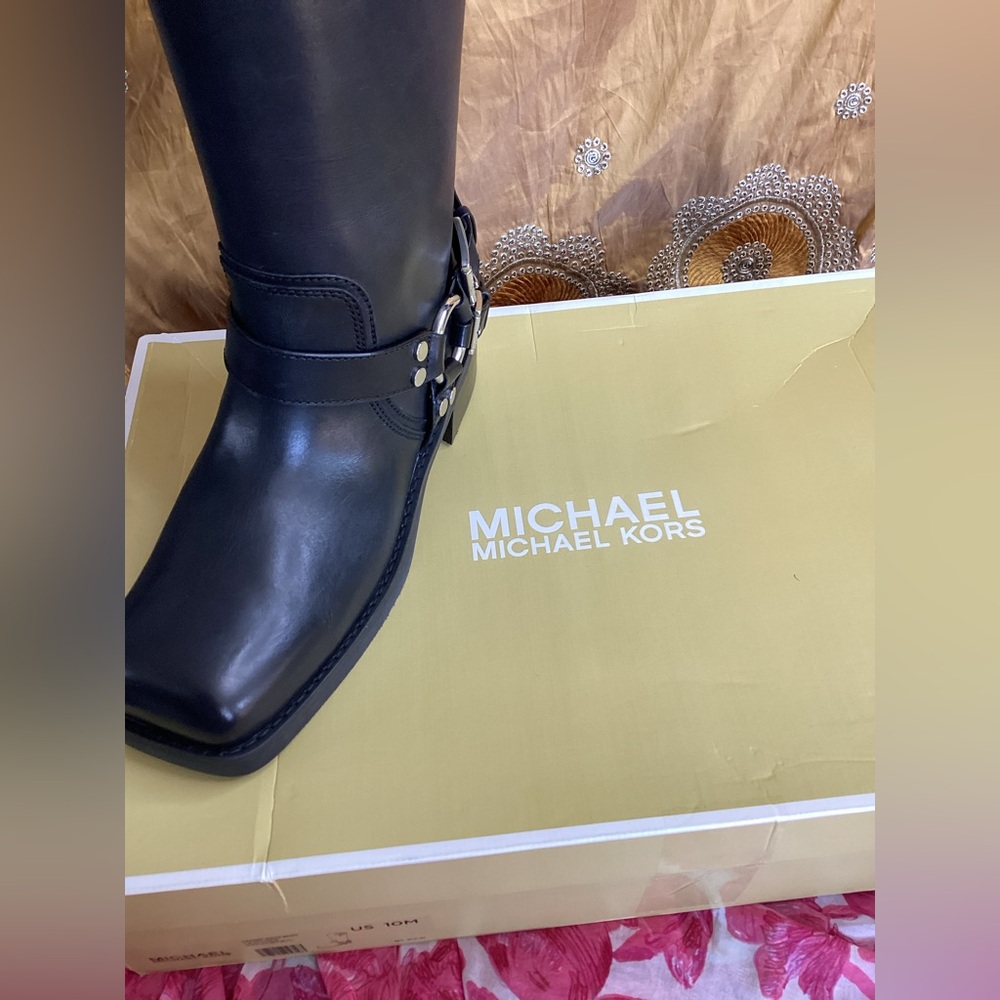 *FIRM PRICE* Michael Kors Black Leather Moto Boots with Buckle Detail 10M - Picture 15 of 16
